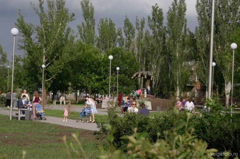 Памятник героям Чернобыля, открытие которого состоялось 26 апреля 2008 года, напоминает нам о самоотверженных ликвидаторах последствий той страшной катастрофы.