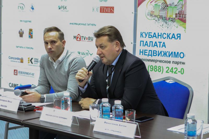 Слева направо: Илья Володько и Сергей Иванов